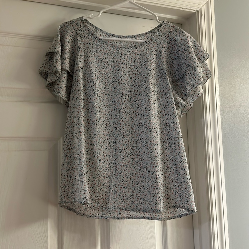 SHEIN BRAND NEW flowered top